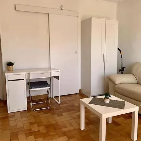شقة : Joli Dans *